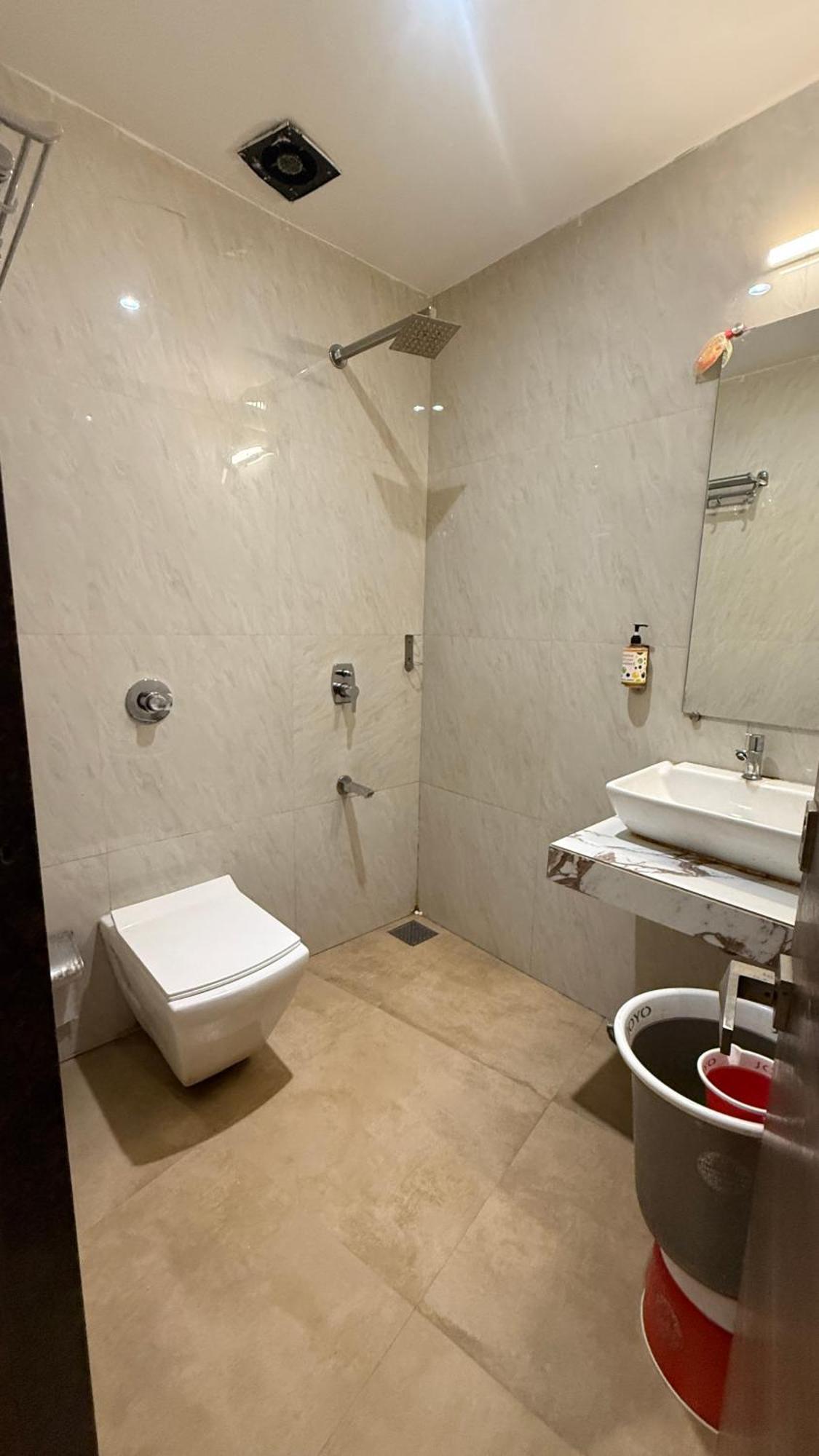 M E R I T O N Hotel T-2 Mumbai Luaran gambar