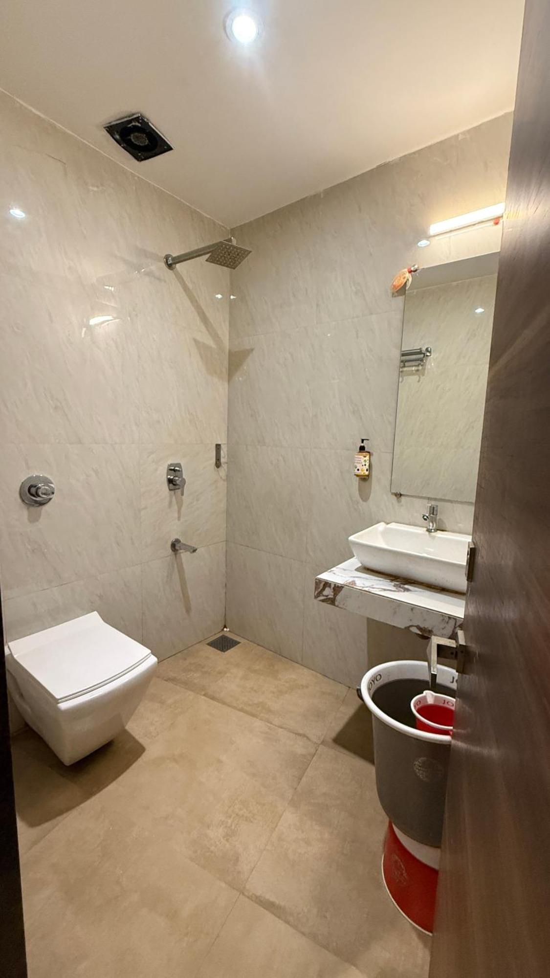 M E R I T O N Hotel T-2 Mumbai Luaran gambar