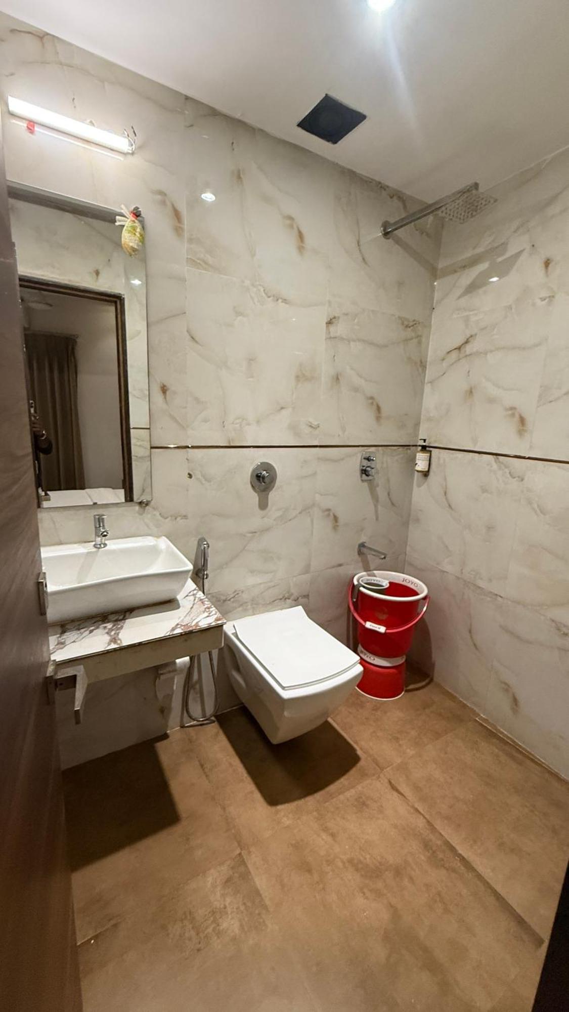M E R I T O N Hotel T-2 Mumbai Luaran gambar