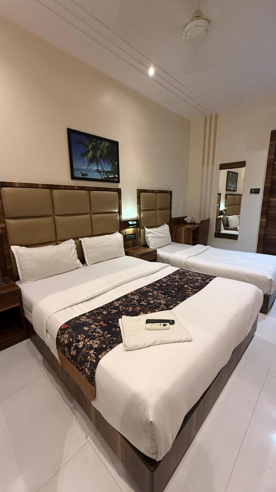 M E R I T O N Hotel T-2 Mumbai Luaran gambar
