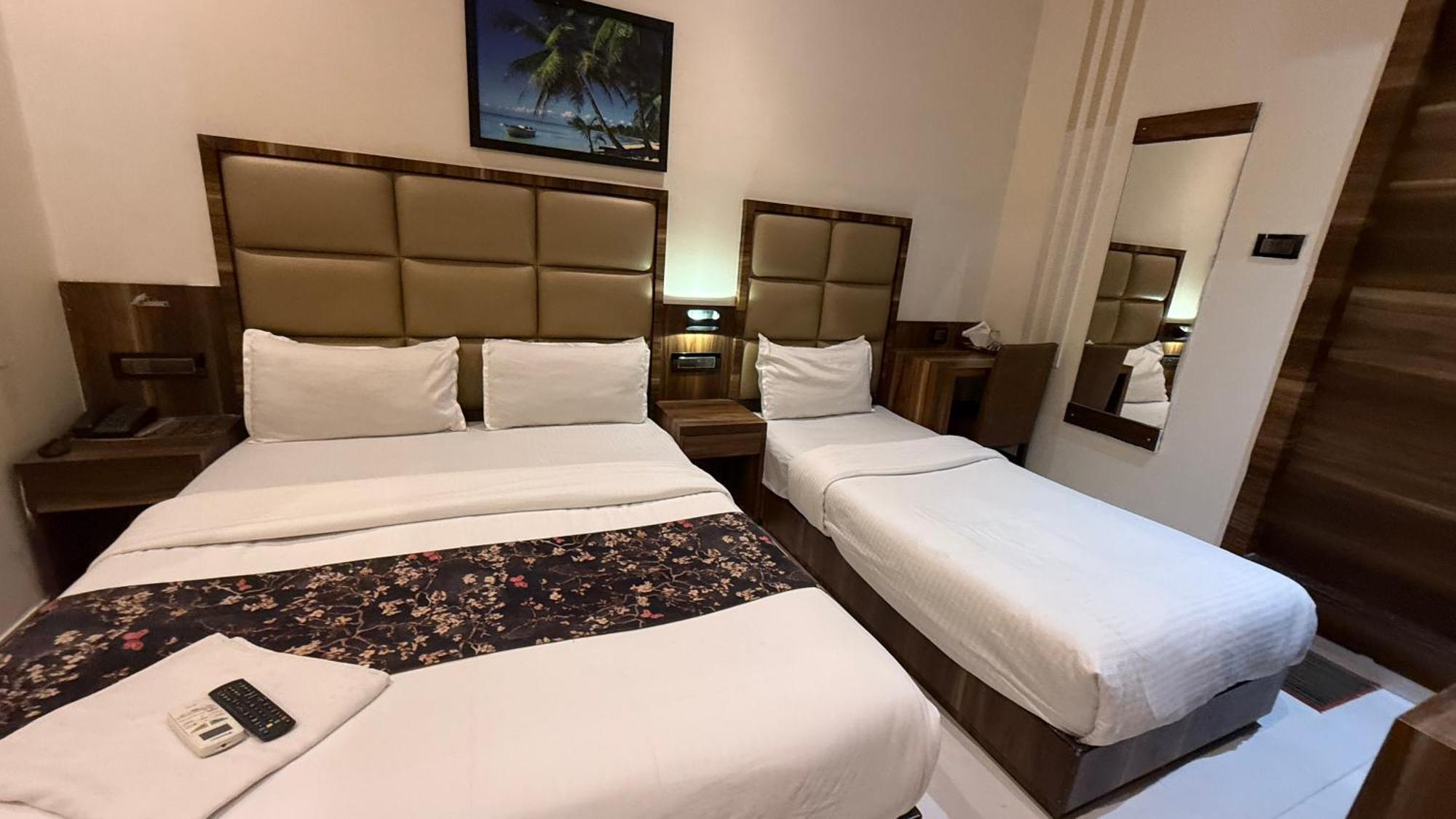 M E R I T O N Hotel T-2 Mumbai Luaran gambar