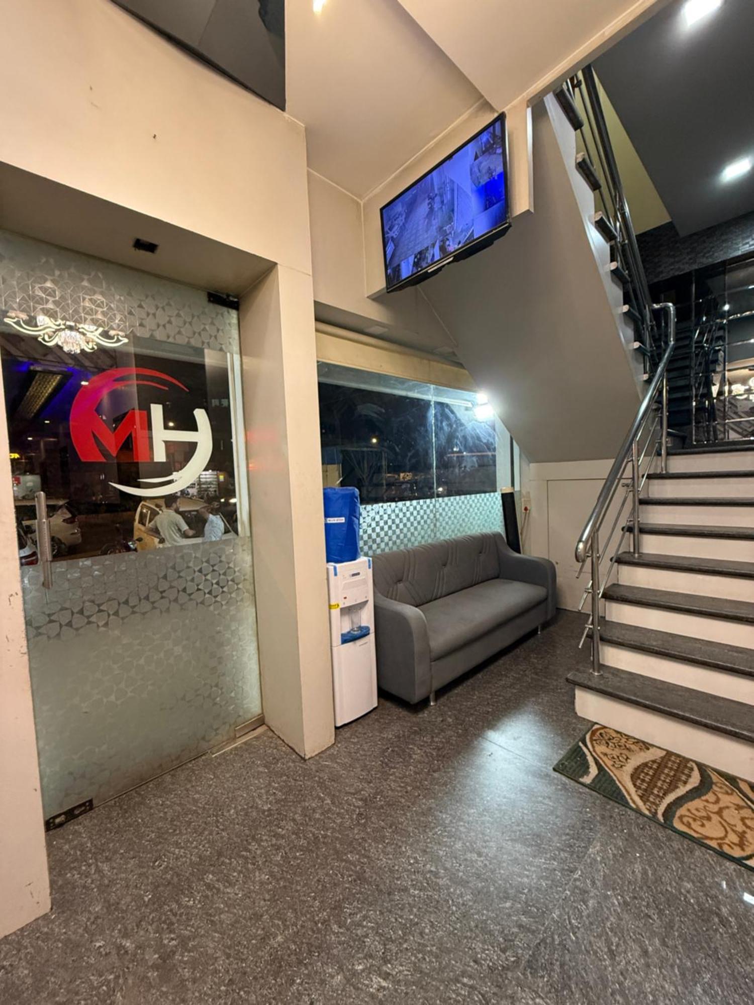 M E R I T O N Hotel T-2 Mumbai Luaran gambar